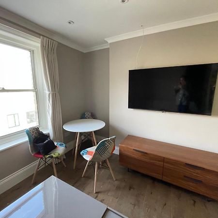 Spacious & Pristine 2Bd Flat - Balham Leilighet London Eksteriør bilde